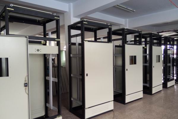 多伦控制箱-控制箱的合理布置方法